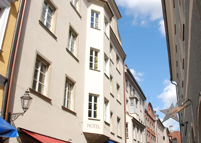 Hotel Orphée - Großes Haus
